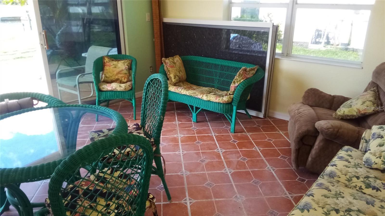 Image 7 of 22 For 758 Spring Lake Boulevard Nw