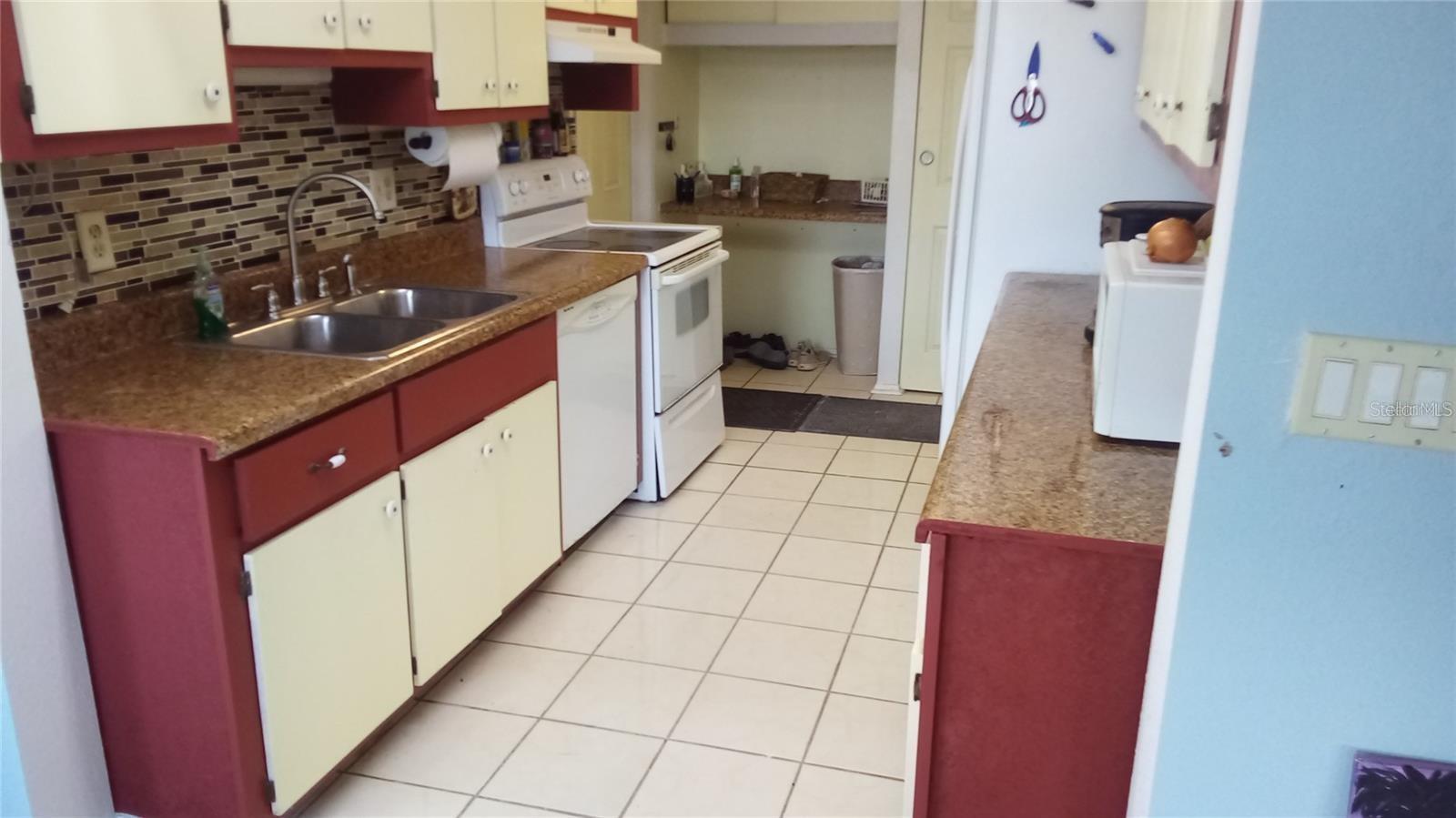 Image 9 of 22 For 758 Spring Lake Boulevard Nw