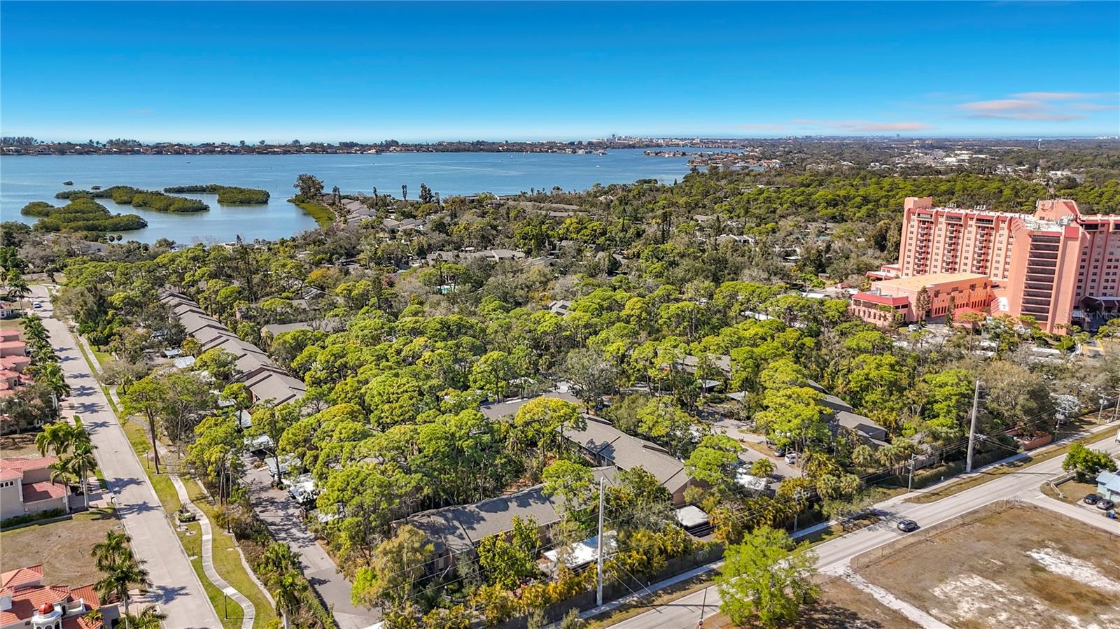 Image 33 of 62 For 1717 Pelican Cove Road Gl434