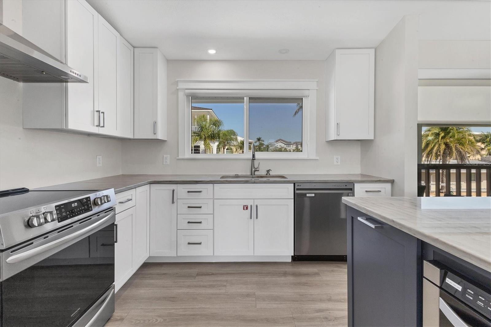 Image 17 of 45 For 825 Tarawitt Drive