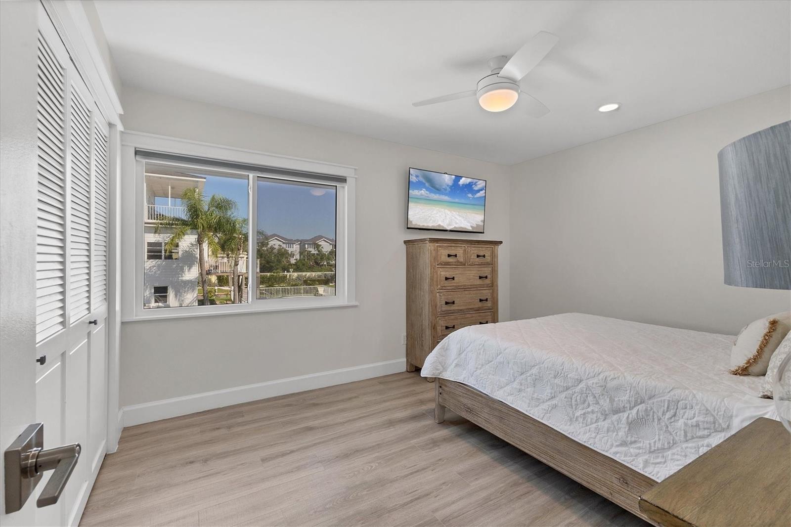 Image 23 of 45 For 825 Tarawitt Drive