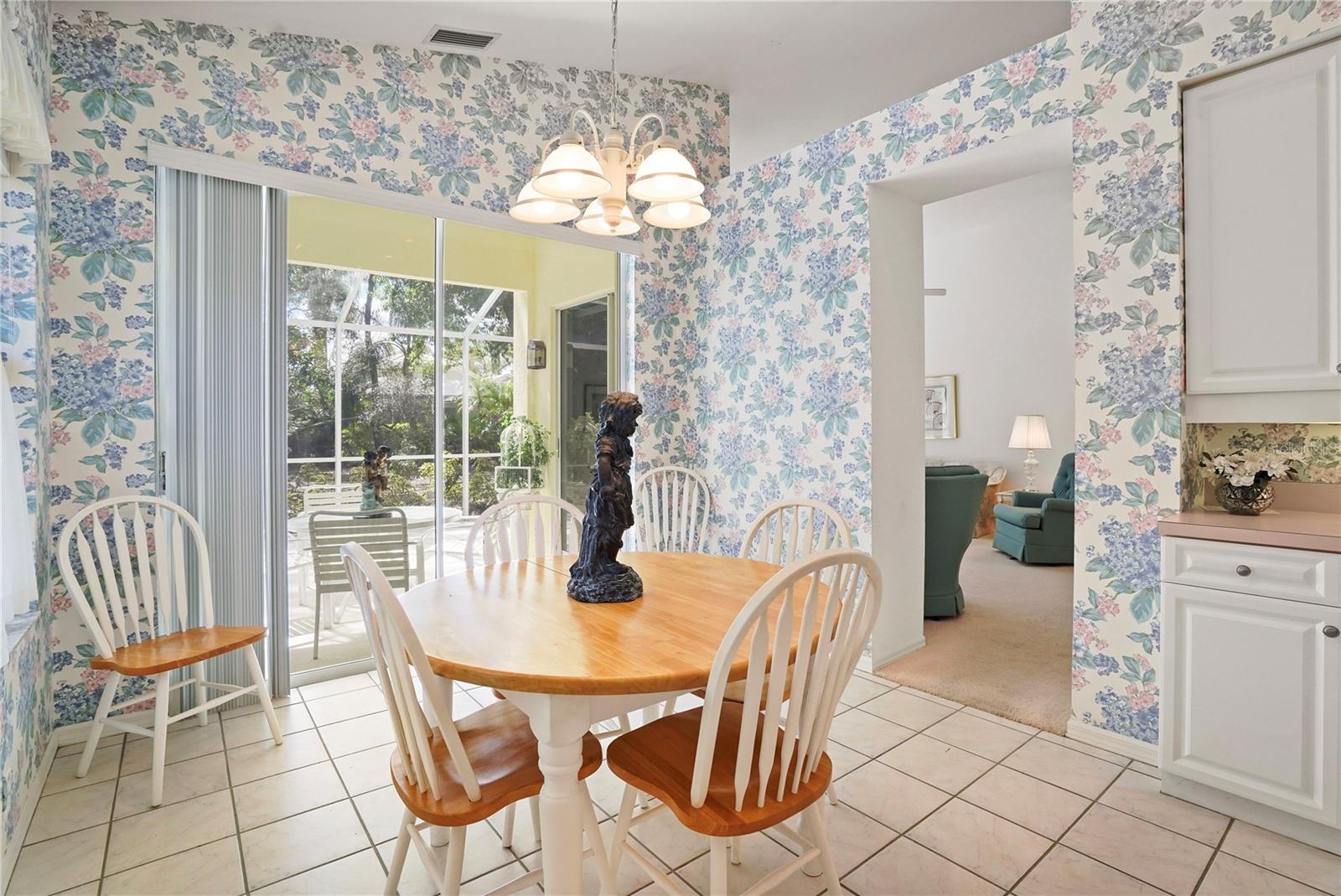 Image 14 of 43 For 7909 Hampton Court