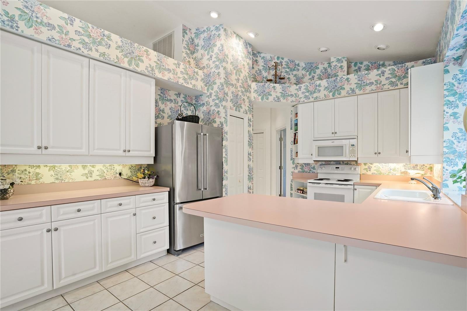 Image 17 of 43 For 7909 Hampton Court