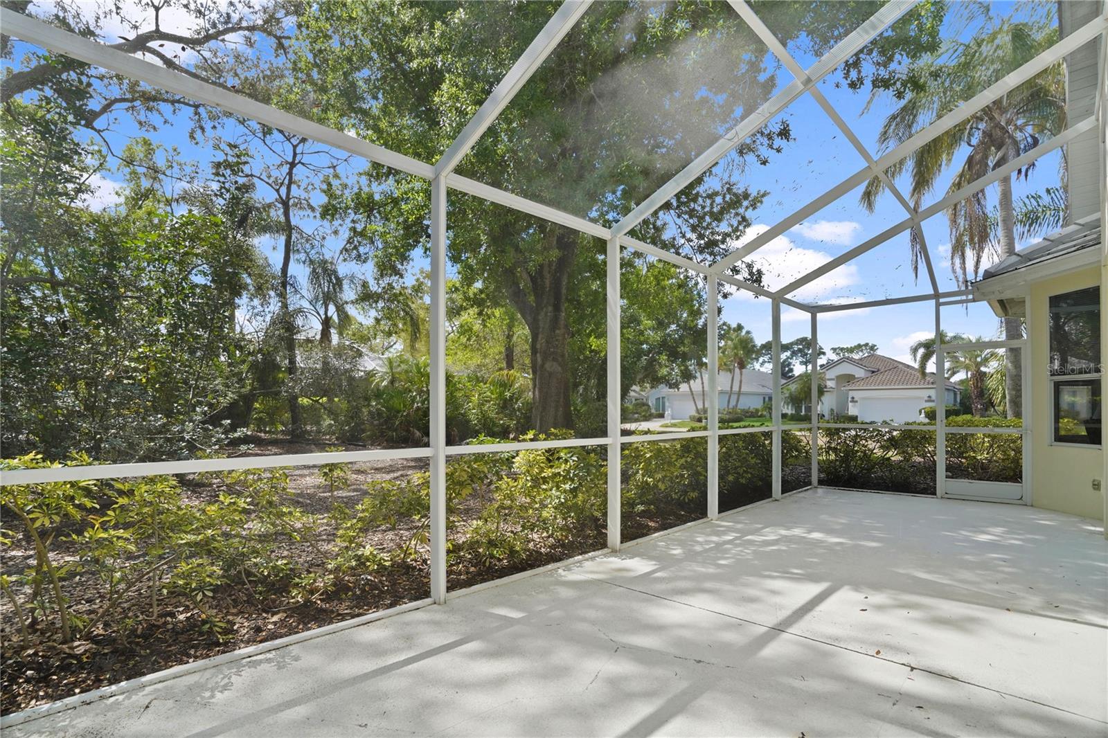 Image 33 of 43 For 7909 Hampton Court