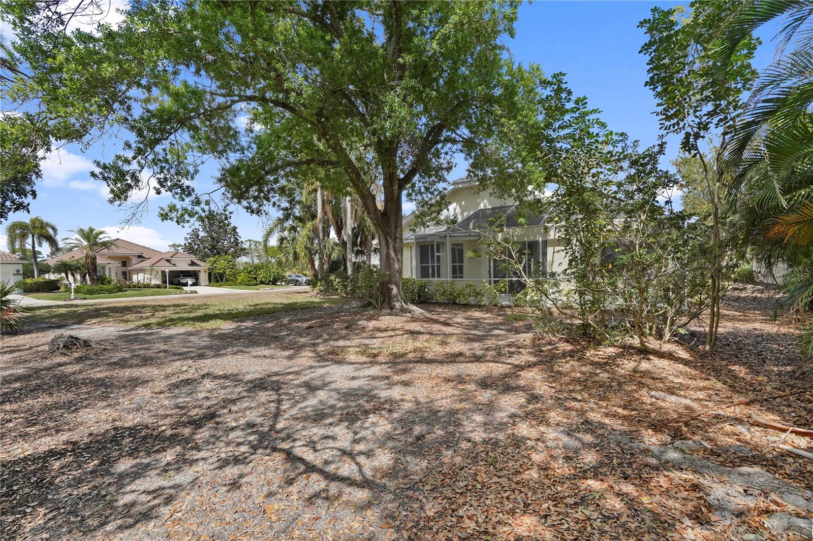 Image 35 of 43 For 7909 Hampton Court