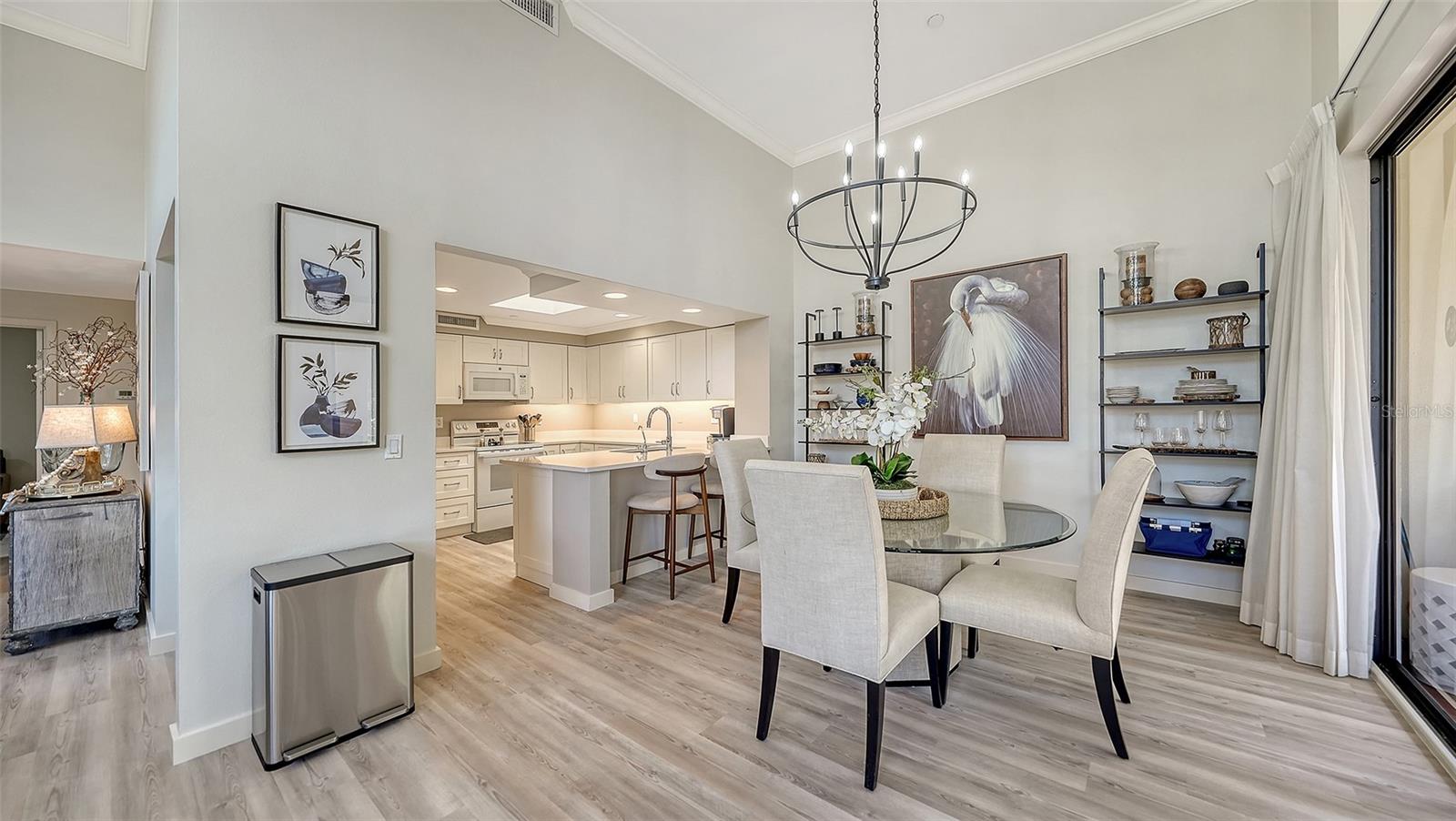 Image 11 of 44 For 2000 Harbourside Drive 1501