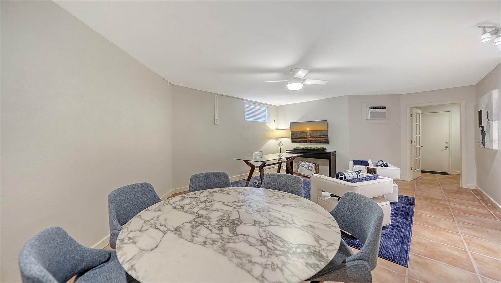 Image 20 of 44 For 2000 Harbourside Drive 1501