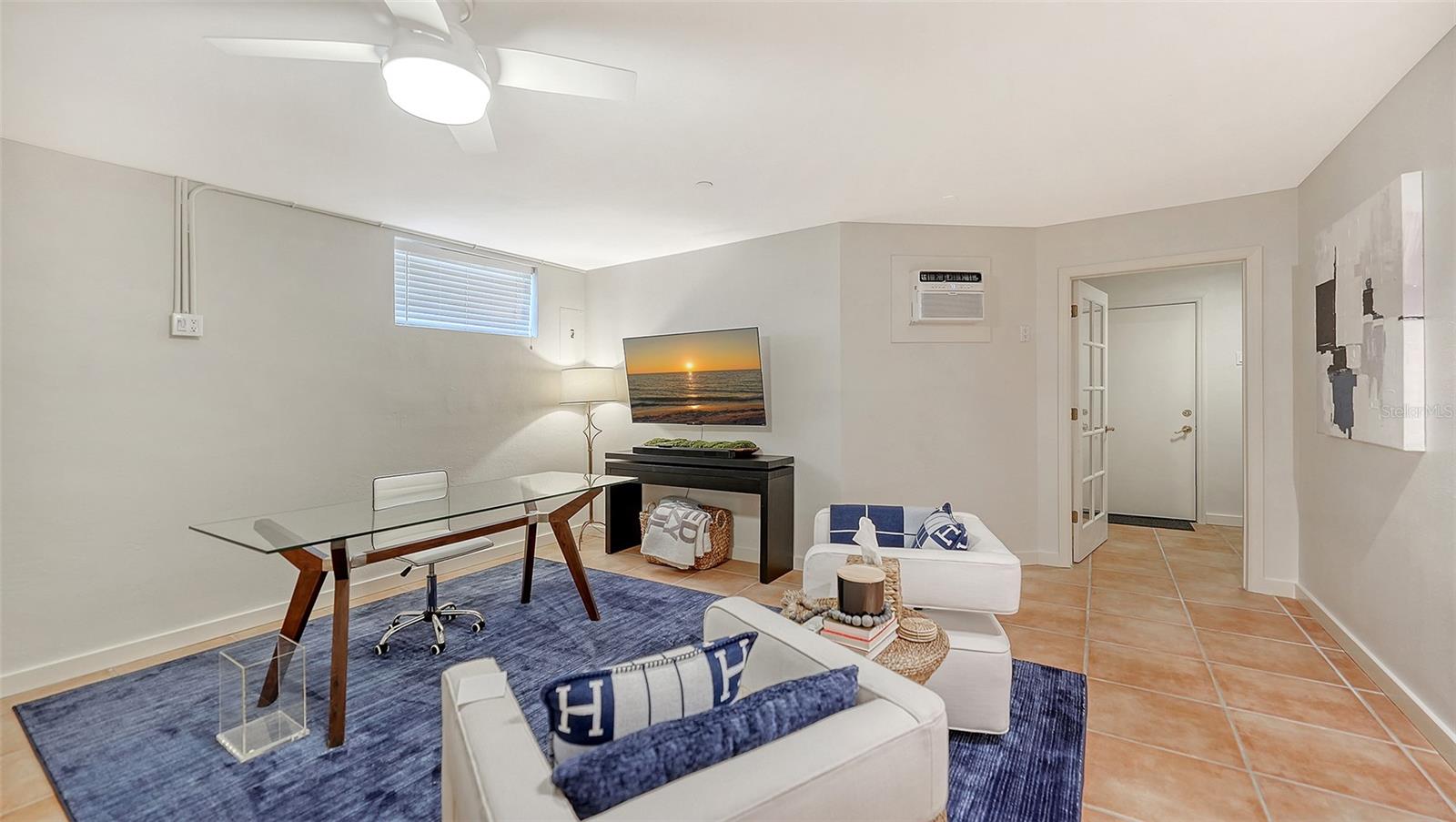 Image 21 of 44 For 2000 Harbourside Drive 1501