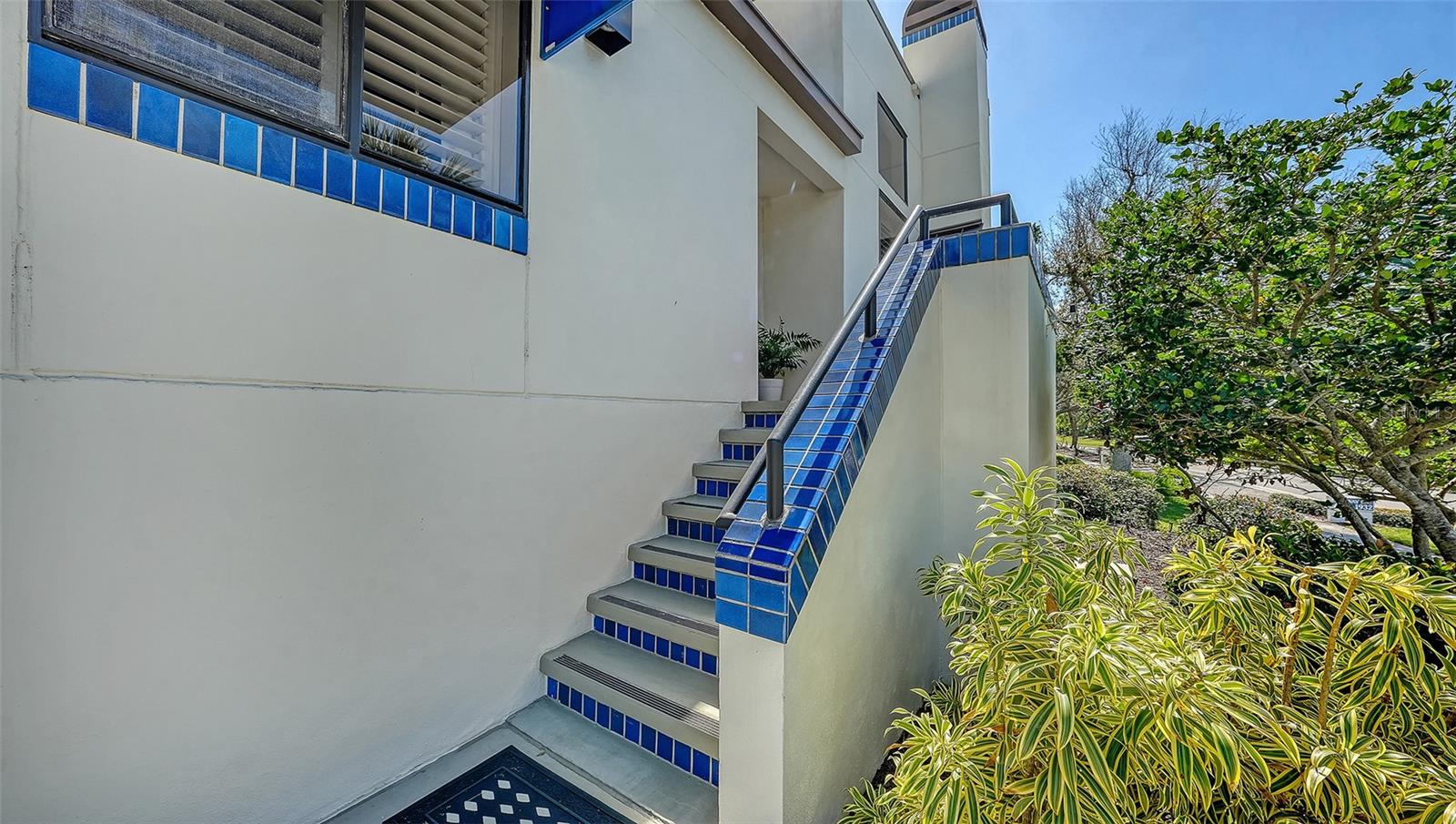 Image 4 of 44 For 2000 Harbourside Drive 1501