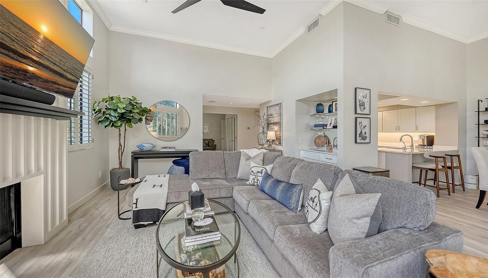 Image 6 of 44 For 2000 Harbourside Drive 1501