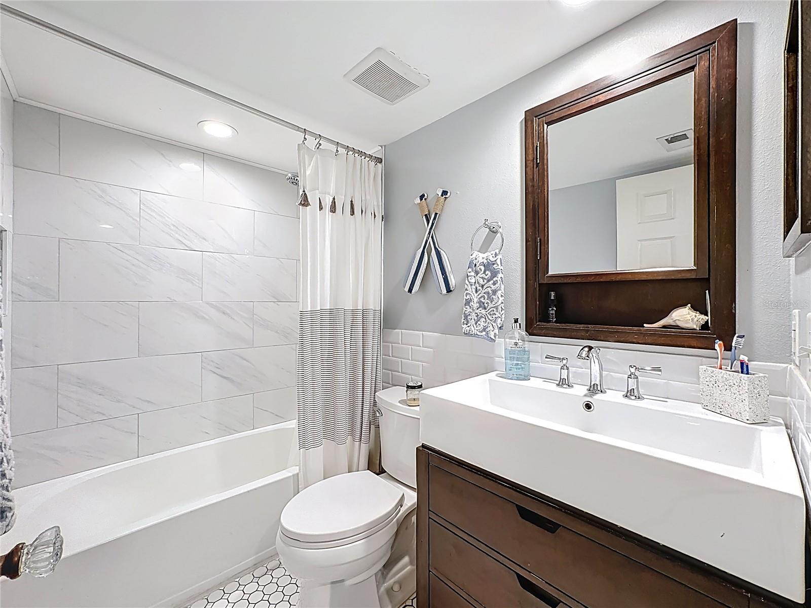 Image 23 of 56 For 1715 Pelican Cove Road Gl438