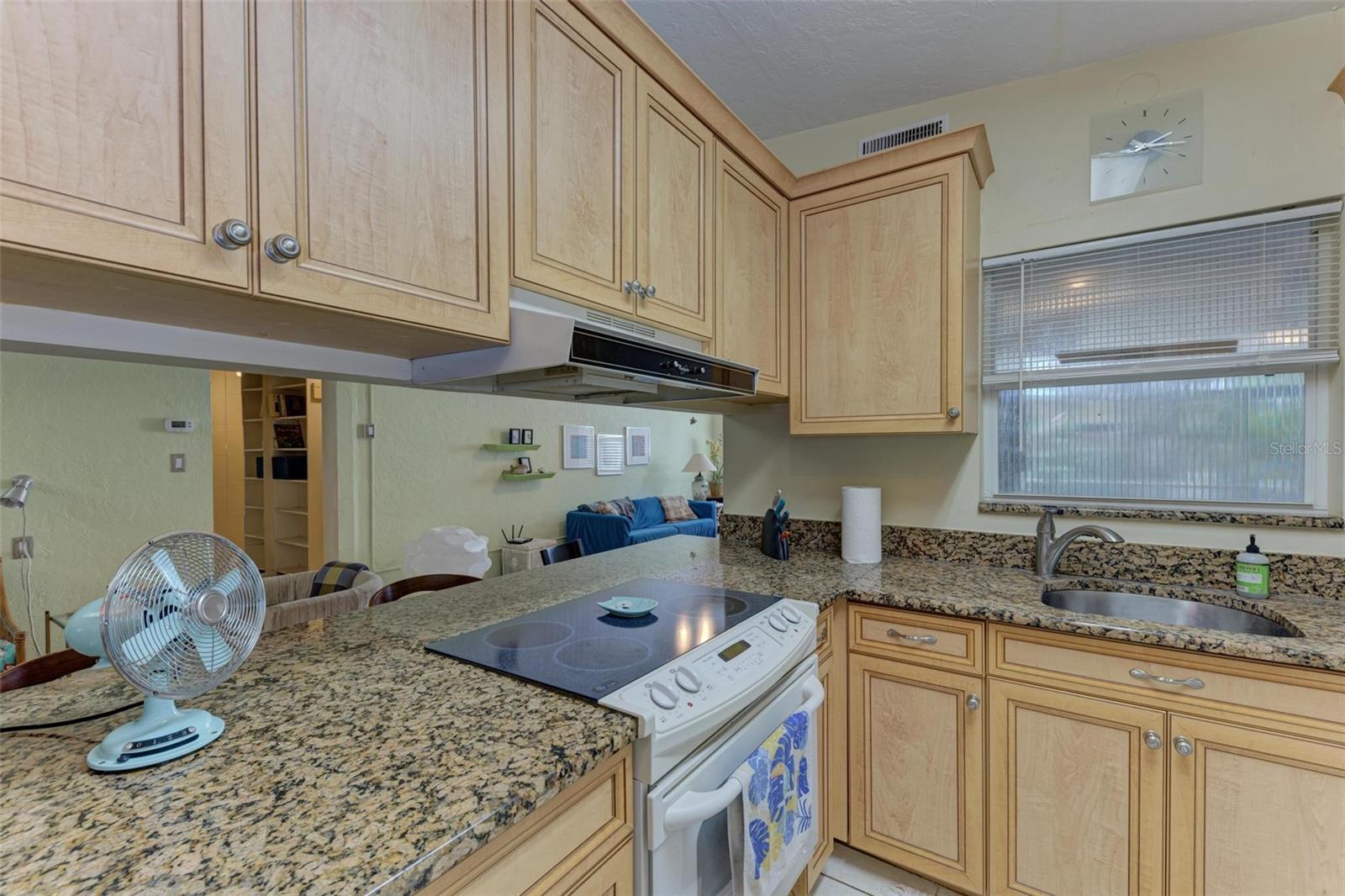 Image 14 of 44 For 2886 Wood Street