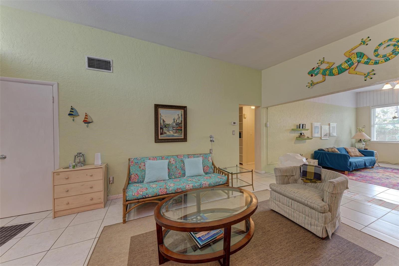 Image 4 of 44 For 2886 Wood Street