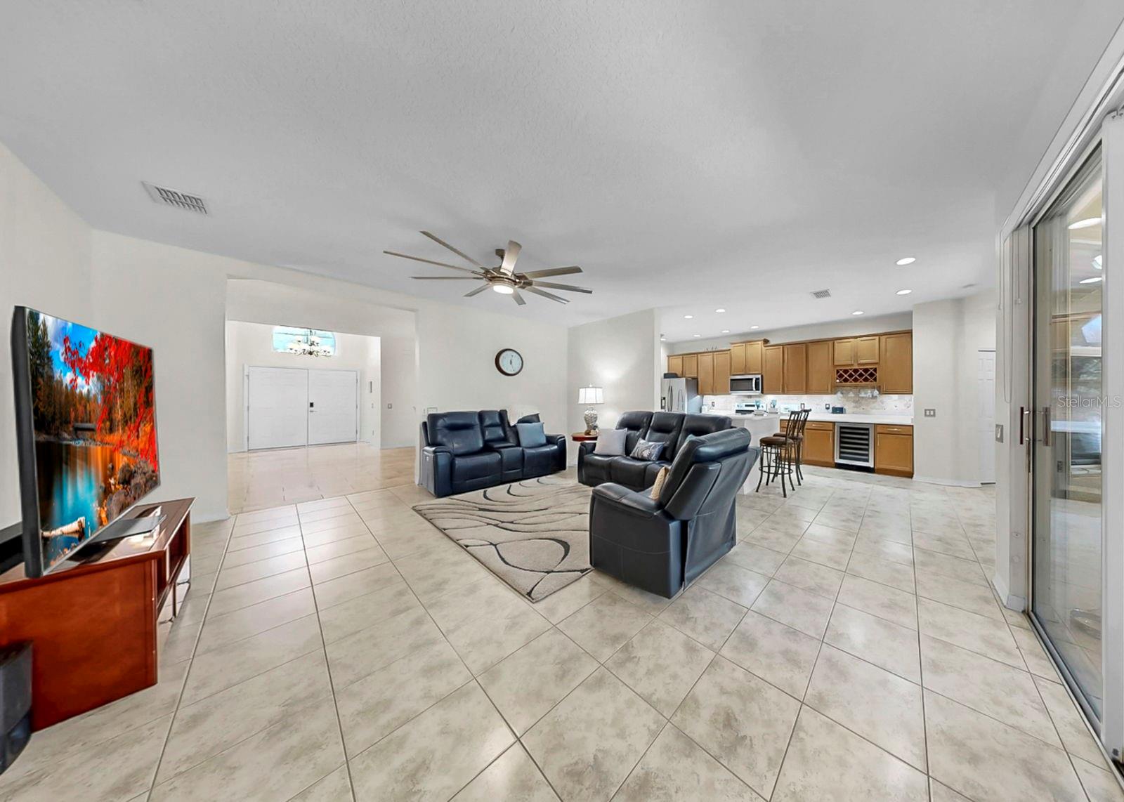 Image 37 of 87 For 6914 44th Court E