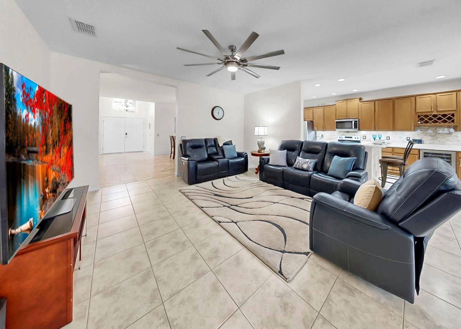 Image 38 of 87 For 6914 44th Court E