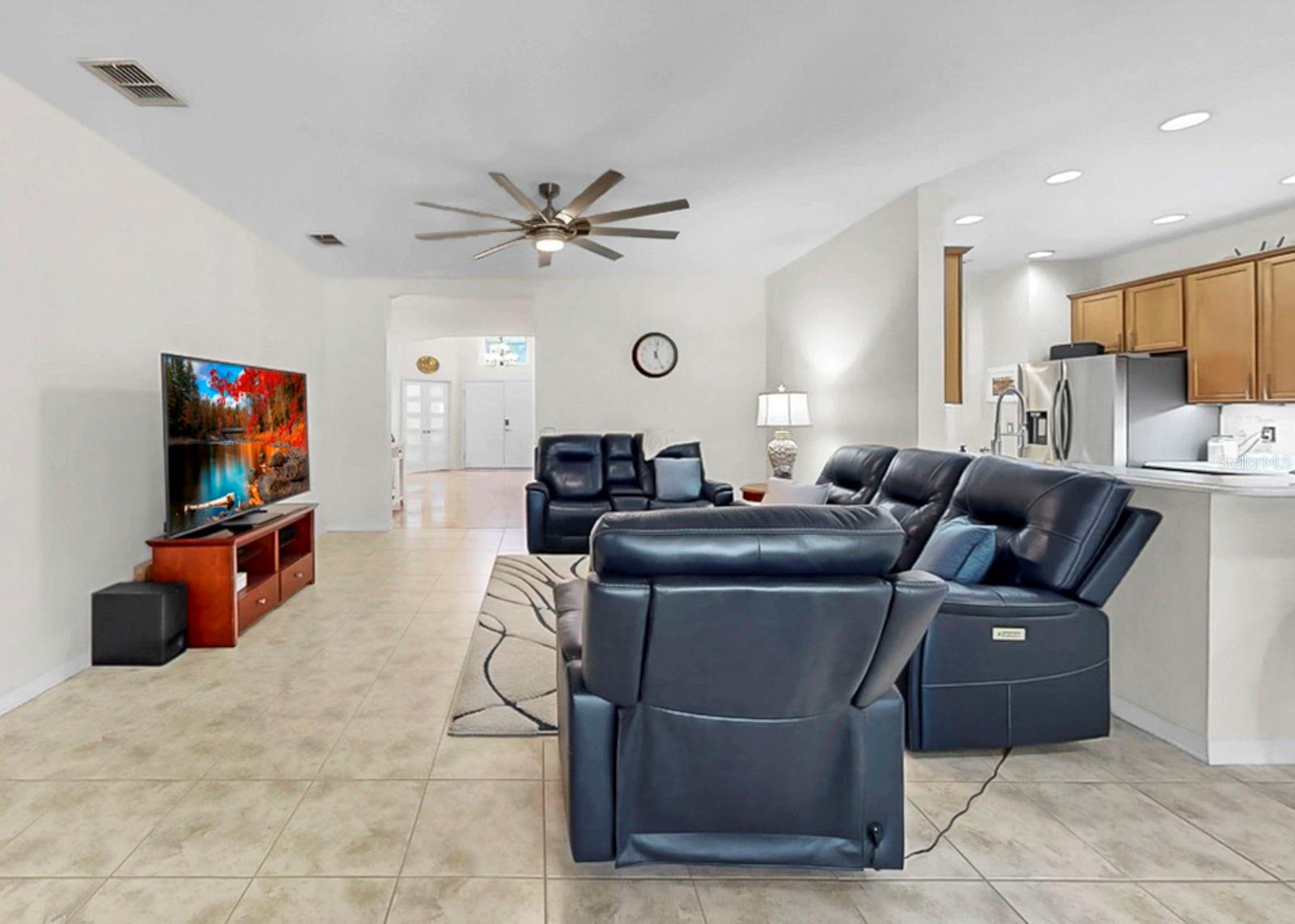 Image 39 of 87 For 6914 44th Court E