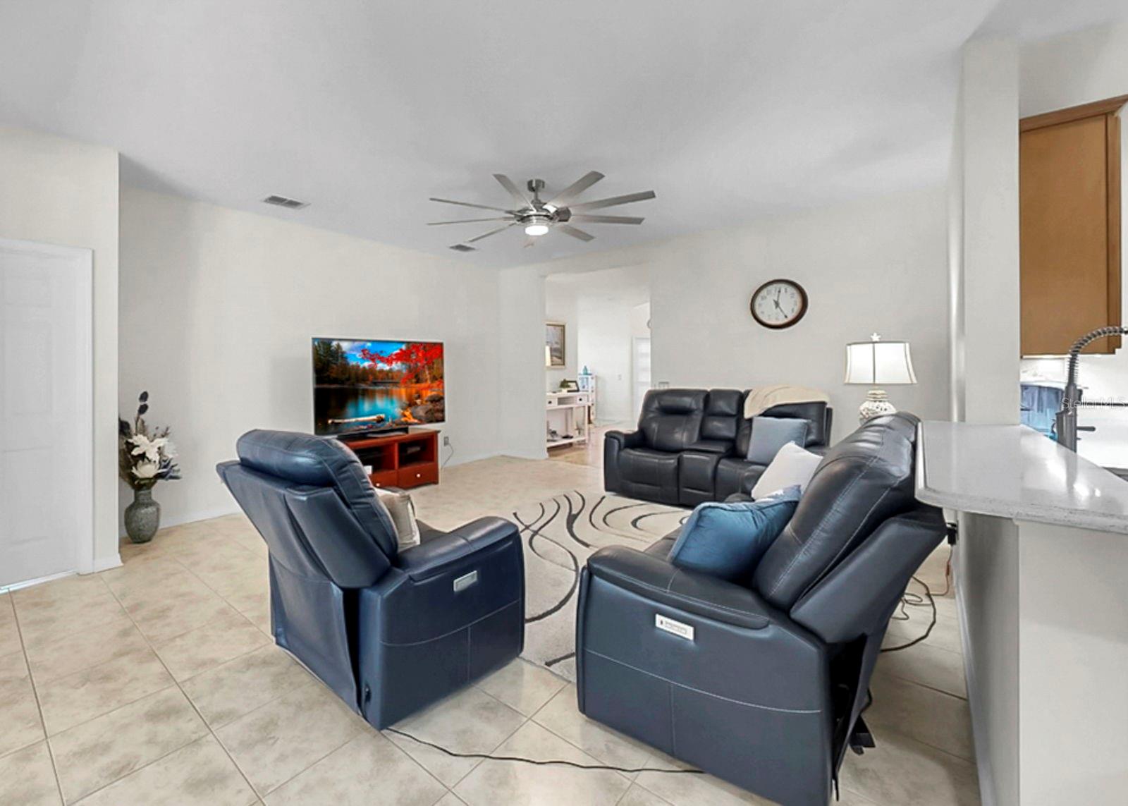 Image 40 of 87 For 6914 44th Court E