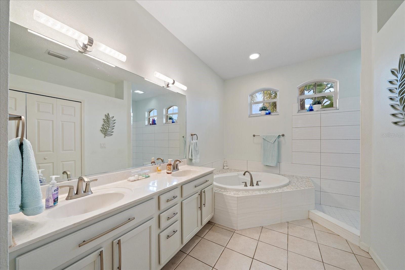 Image 19 of 43 For 11719 Winding Woods Way