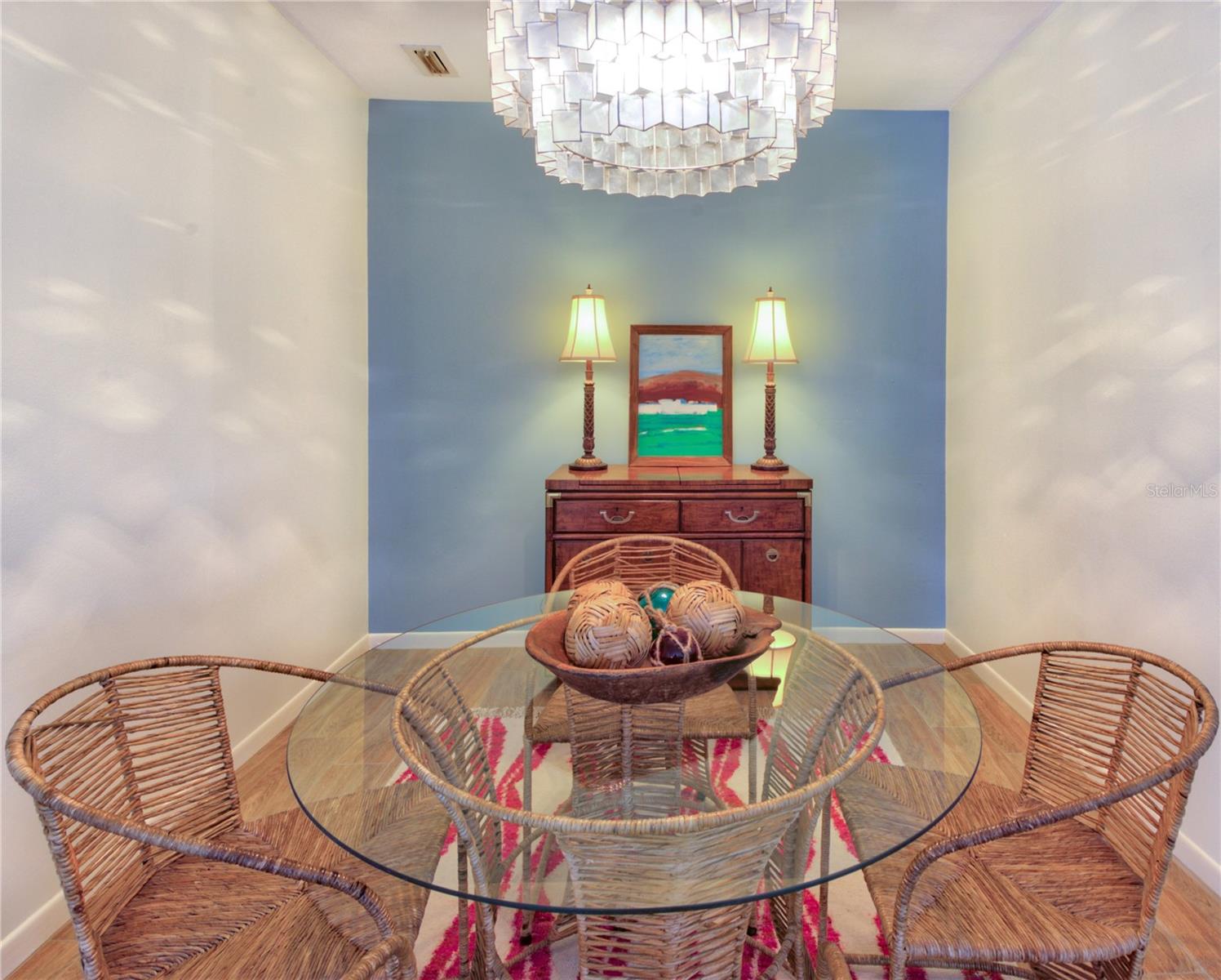 Image 15 of 61 For 608 Gladstone Lane