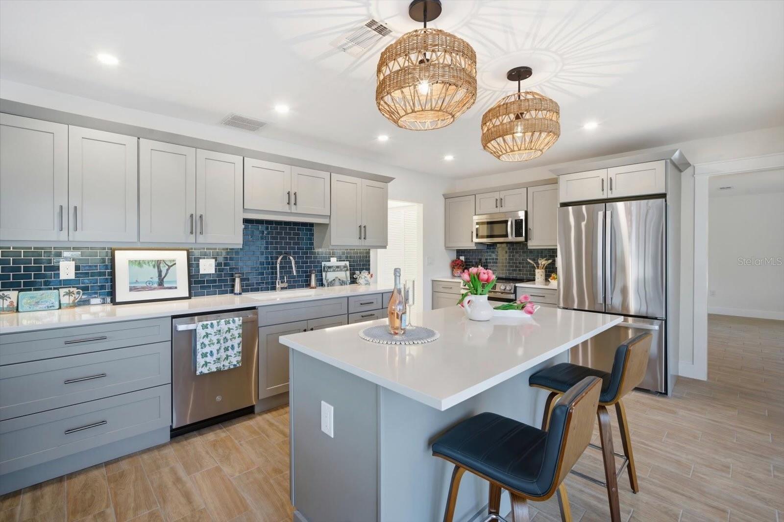 Image 16 of 61 For 608 Gladstone Lane