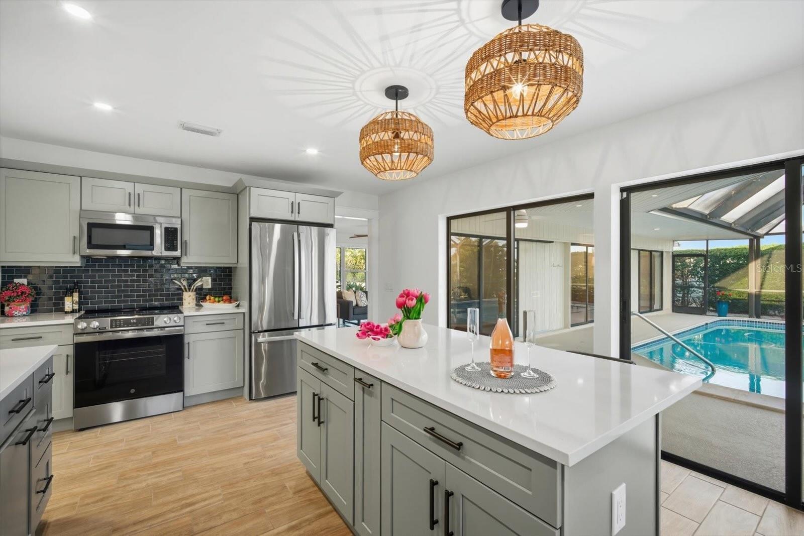 Image 20 of 61 For 608 Gladstone Lane