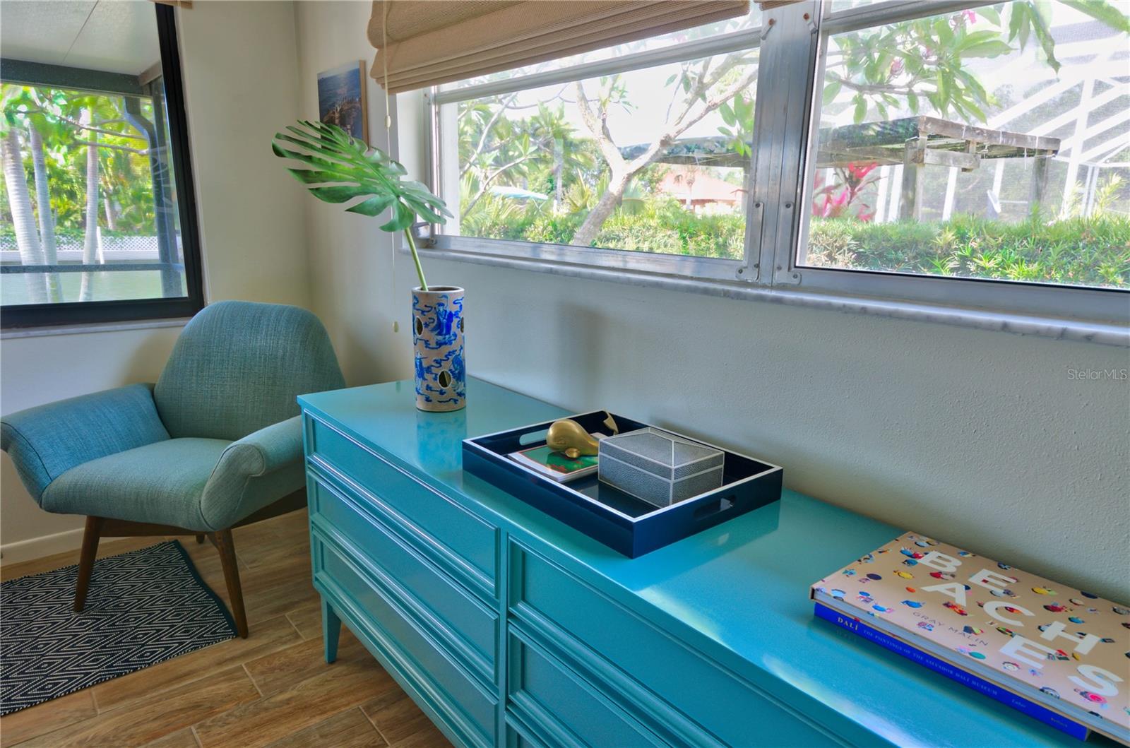 Image 23 of 61 For 608 Gladstone Lane