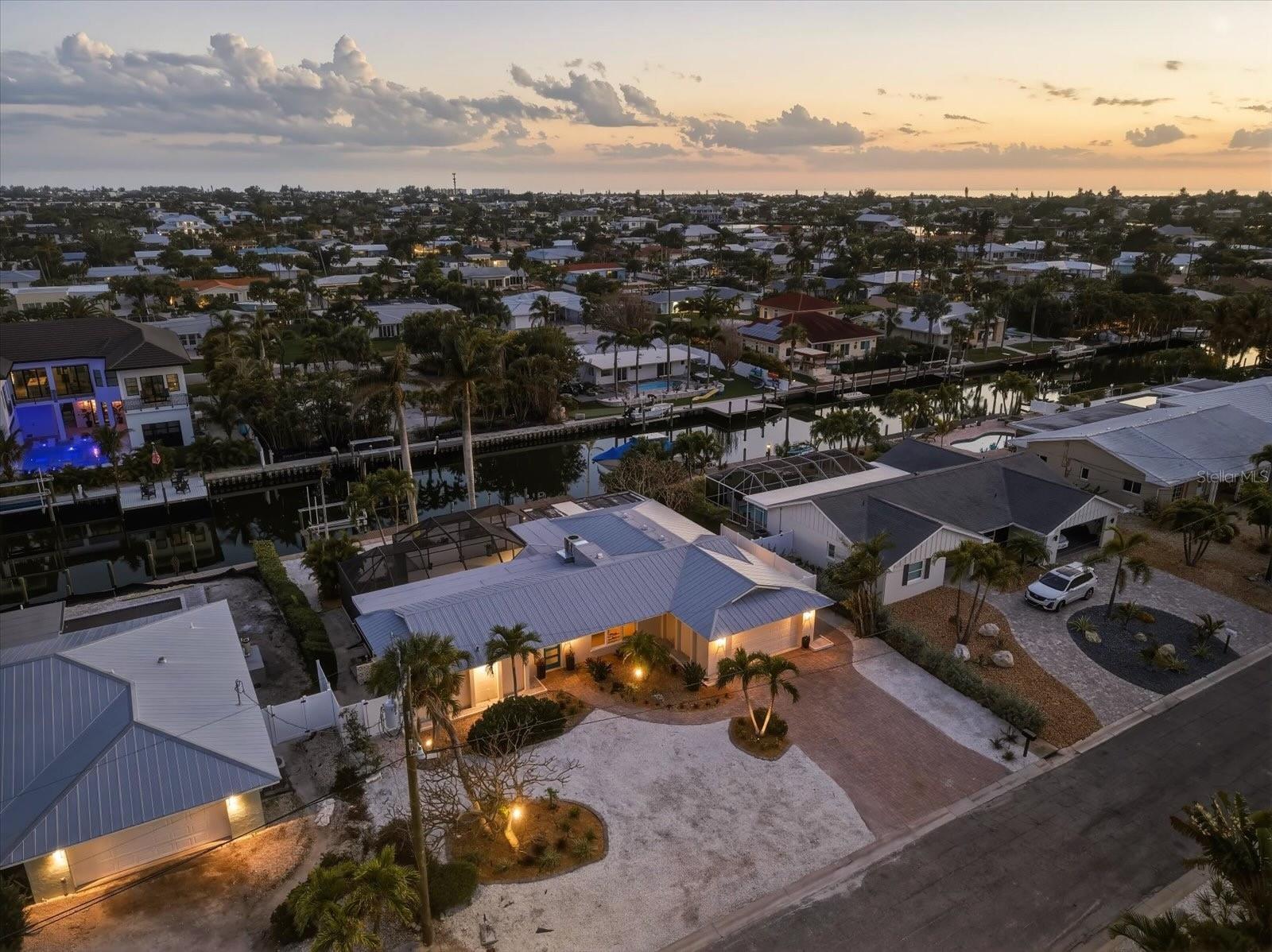 Image 50 of 61 For 608 Gladstone Lane