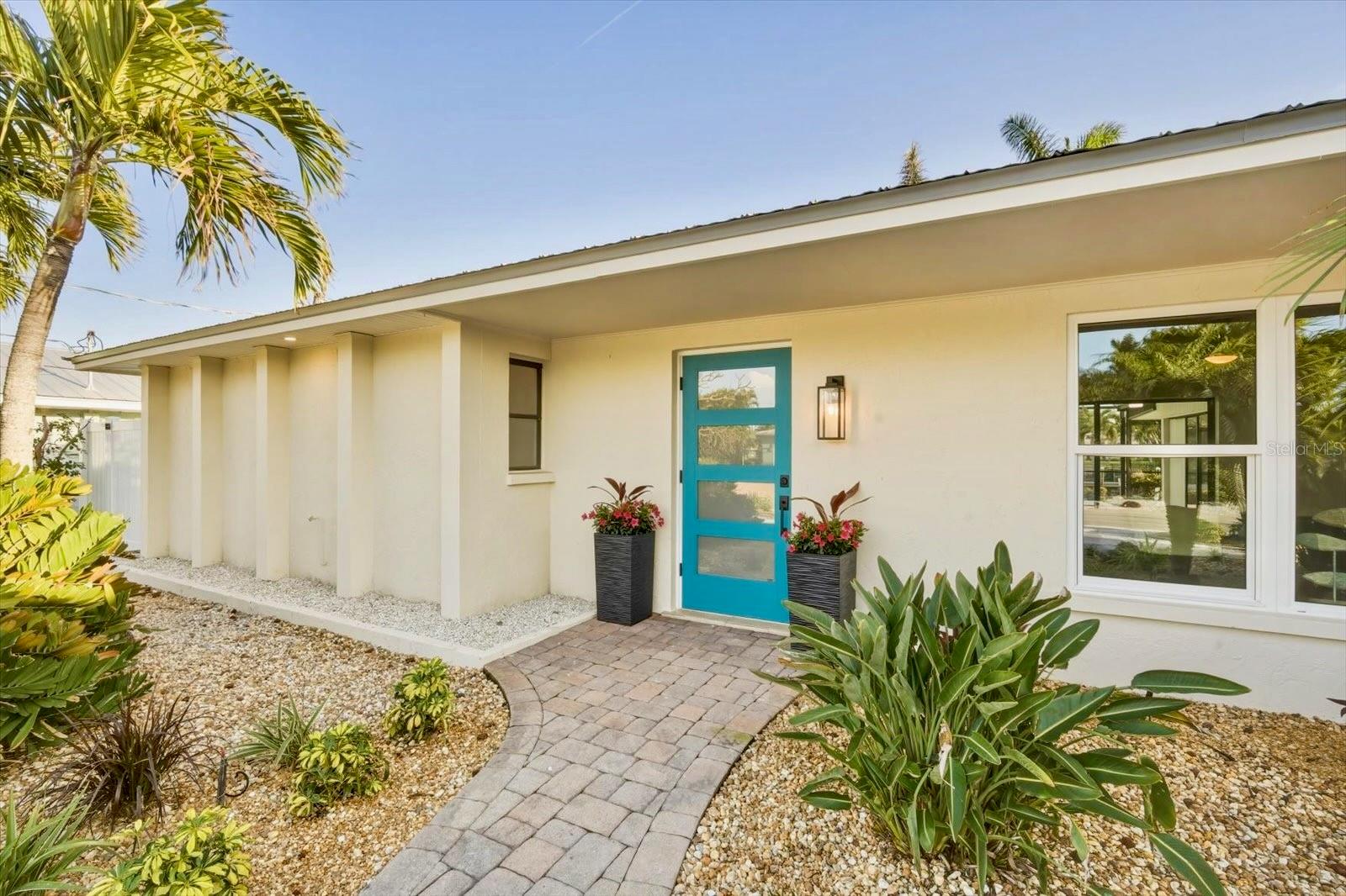 Image 6 of 61 For 608 Gladstone Lane