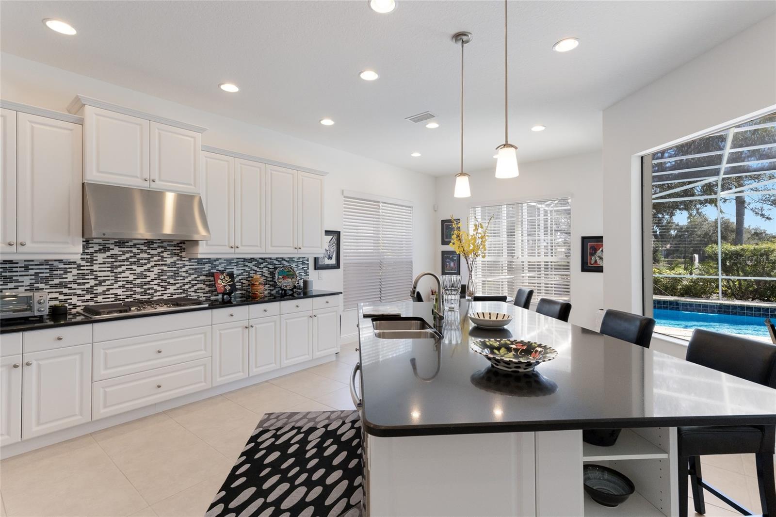 Image 18 of 71 For 6748 Curzon Terrace