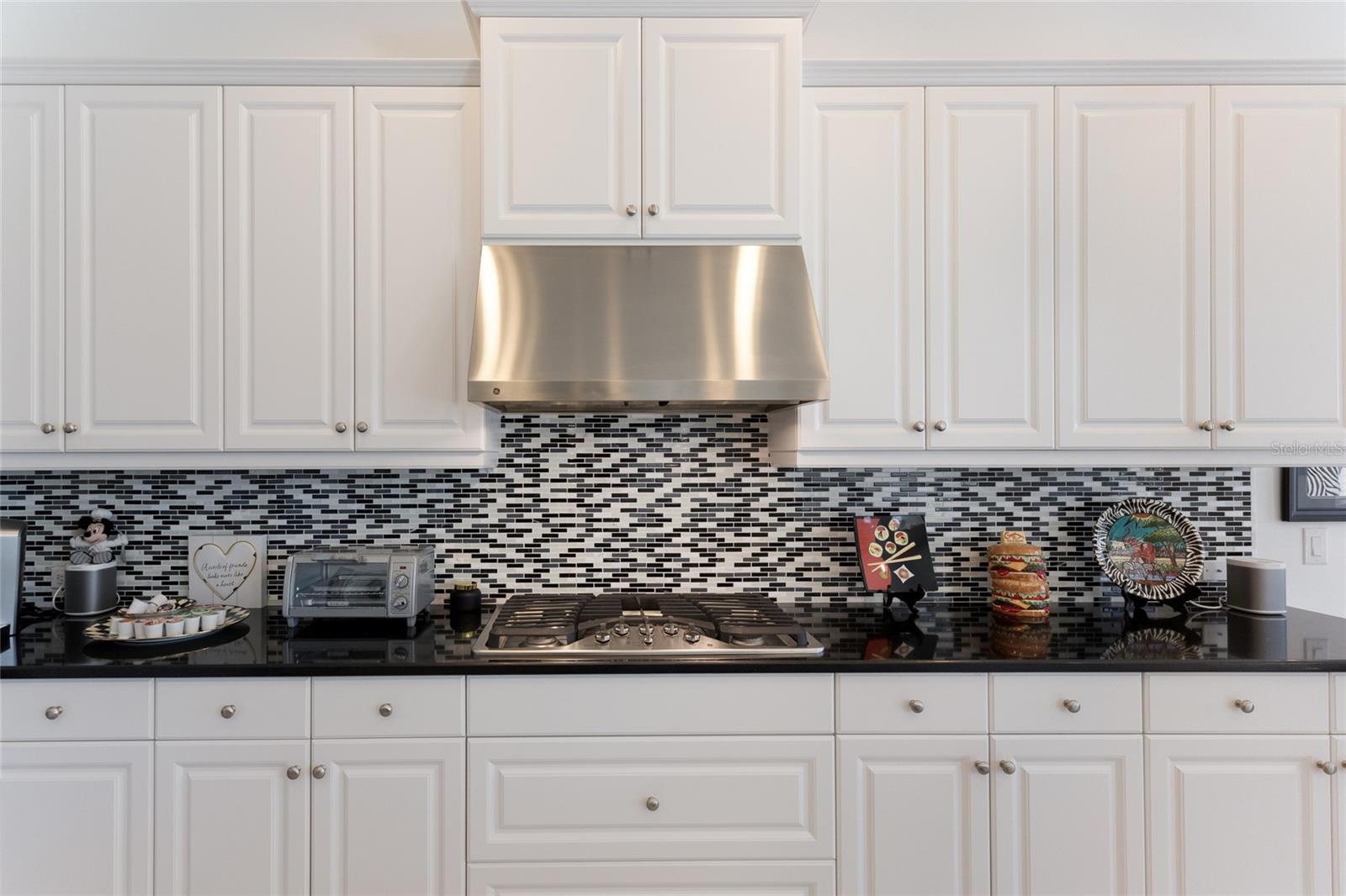 Image 19 of 71 For 6748 Curzon Terrace