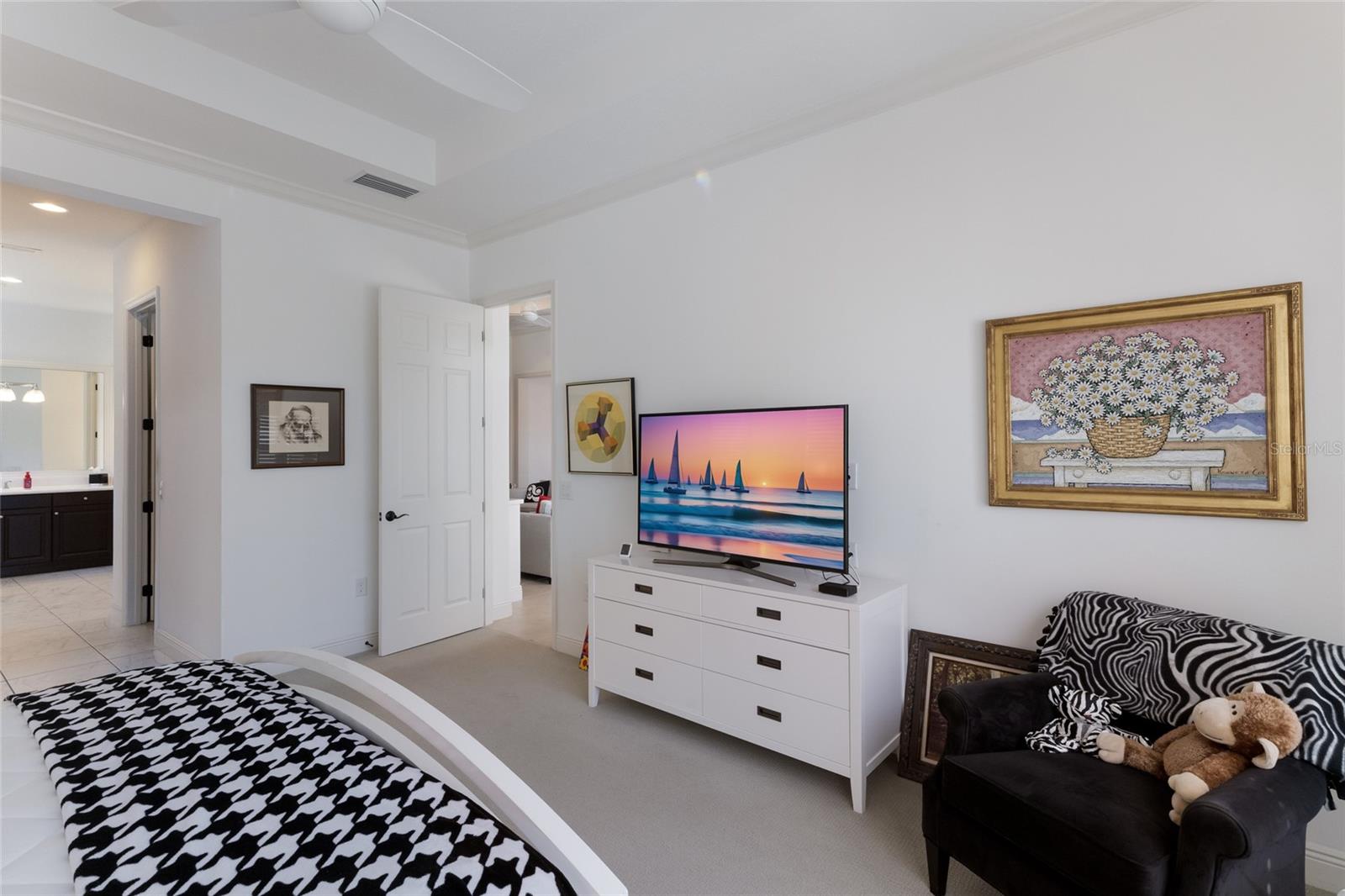 Image 24 of 71 For 6748 Curzon Terrace