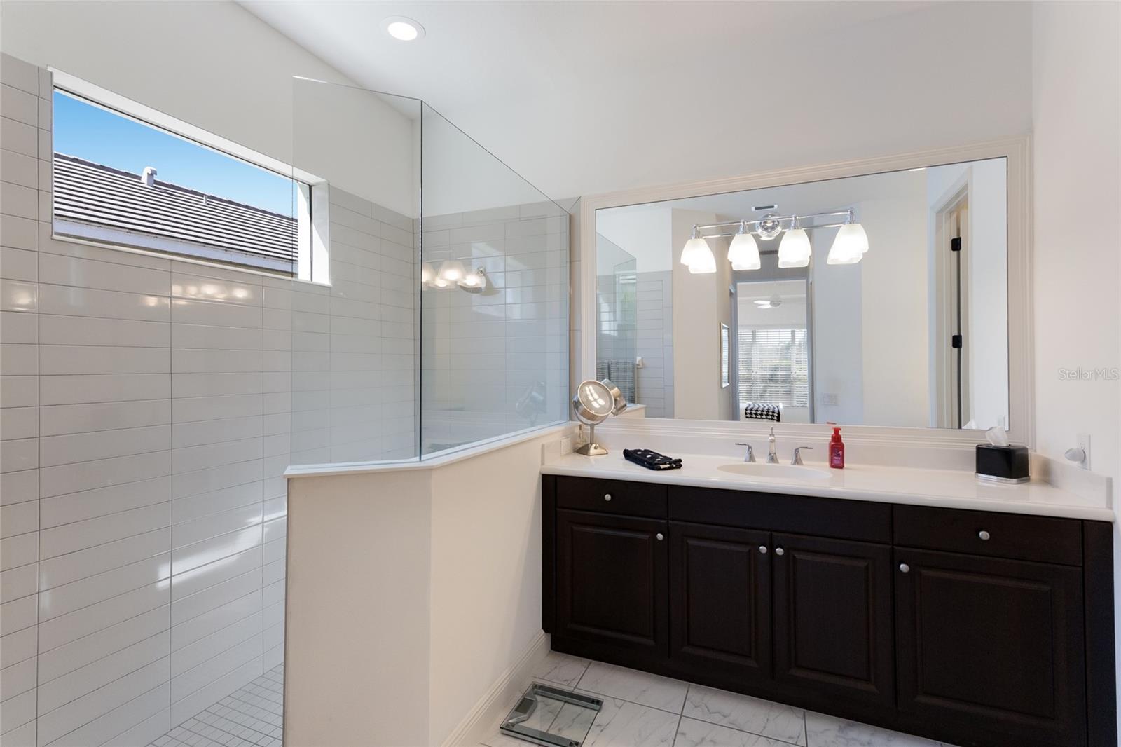 Image 25 of 71 For 6748 Curzon Terrace