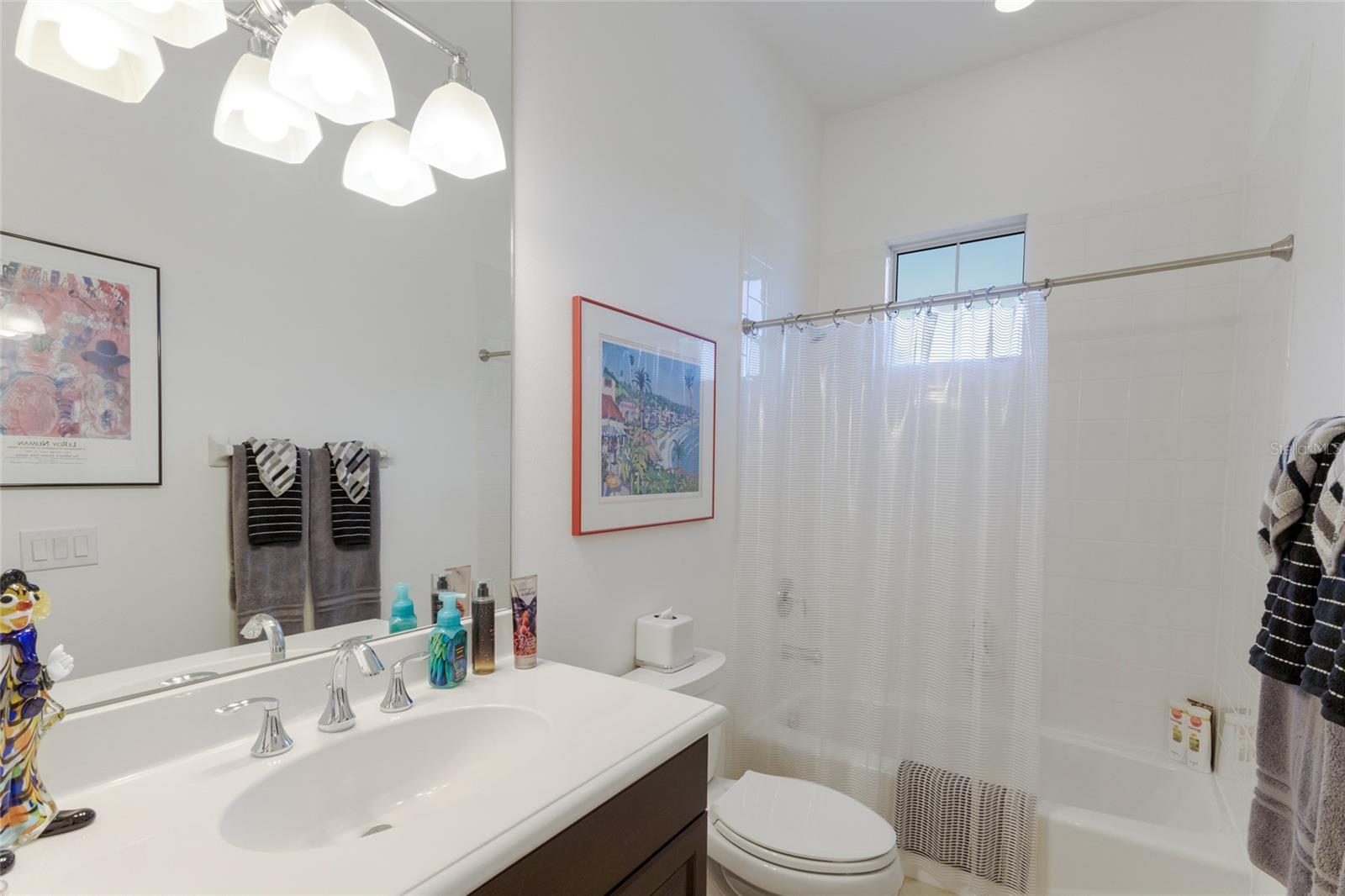 Image 29 of 71 For 6748 Curzon Terrace