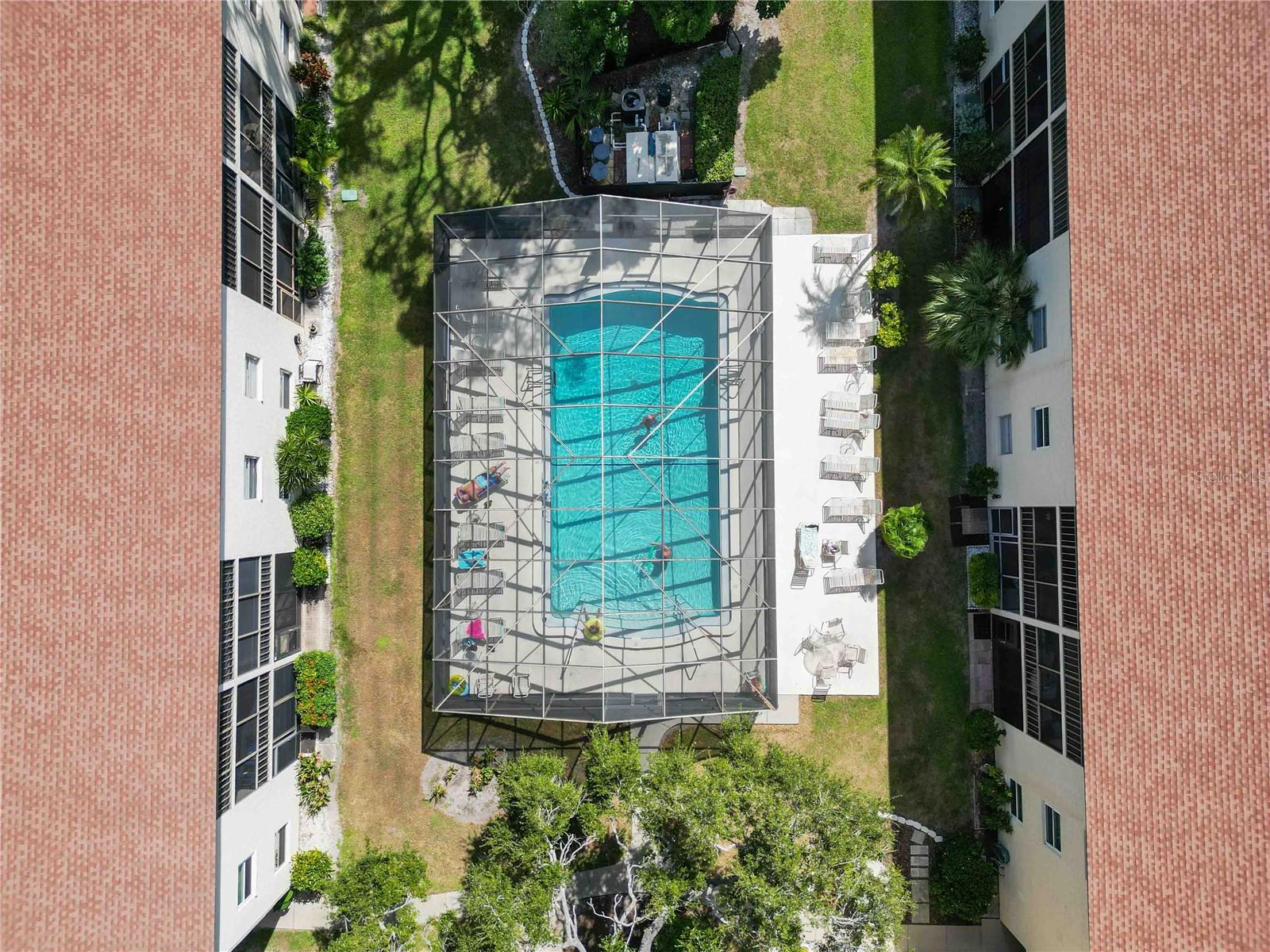 Image 14 of 17 For 2240 Stickney Point Road 238