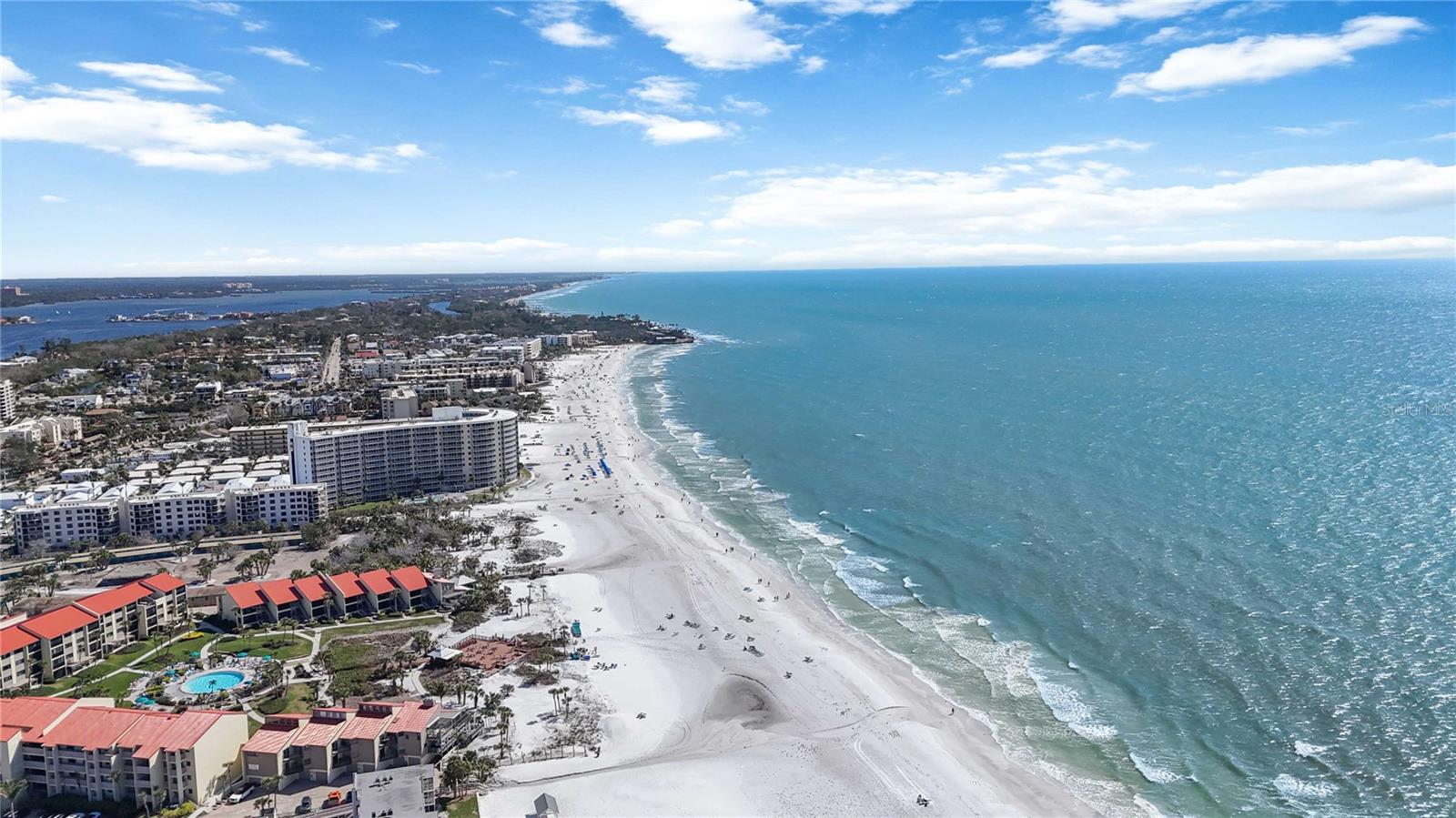 Image 16 of 17 For 2240 Stickney Point Road 238