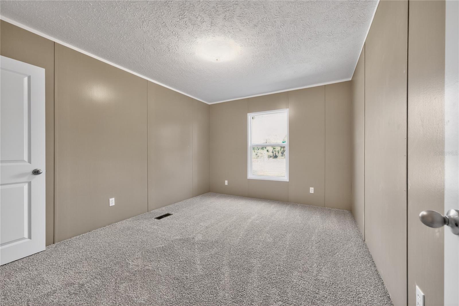 Image 21 of 35 For 3714 165th Court