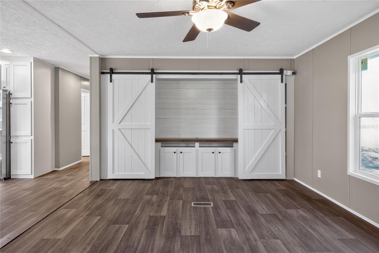 Image 3 of 35 For 3714 165th Court