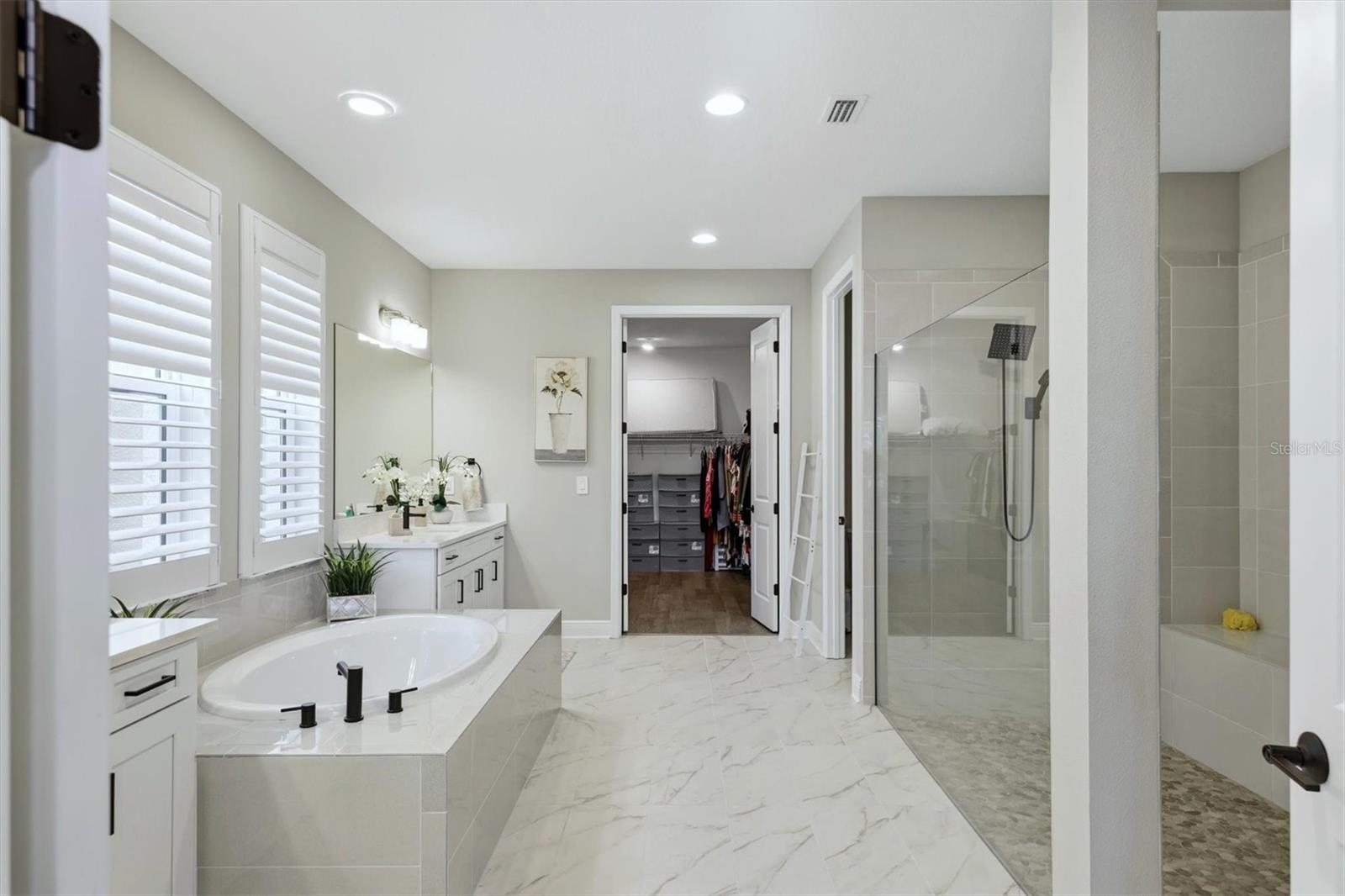 Image 6 of 72 For 5820 Millennium Silver Court