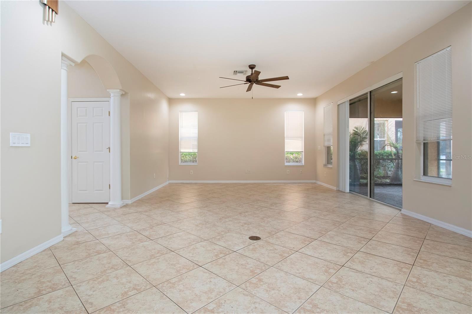 Image 14 of 77 For 18048 Java Isle Drive