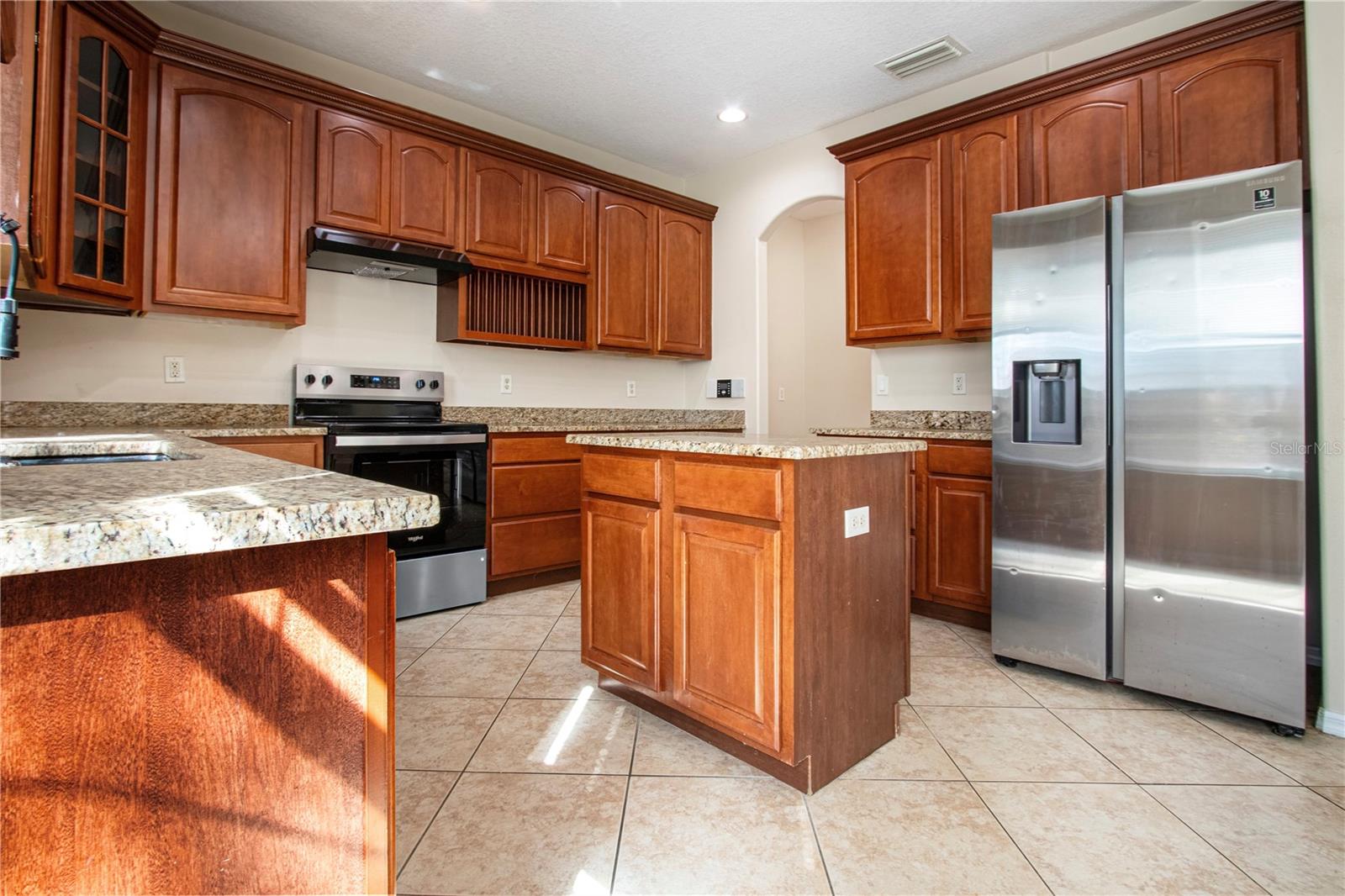 Image 26 of 77 For 18048 Java Isle Drive