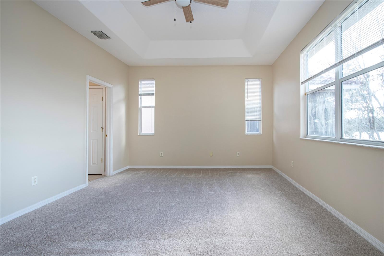 Image 38 of 77 For 18048 Java Isle Drive