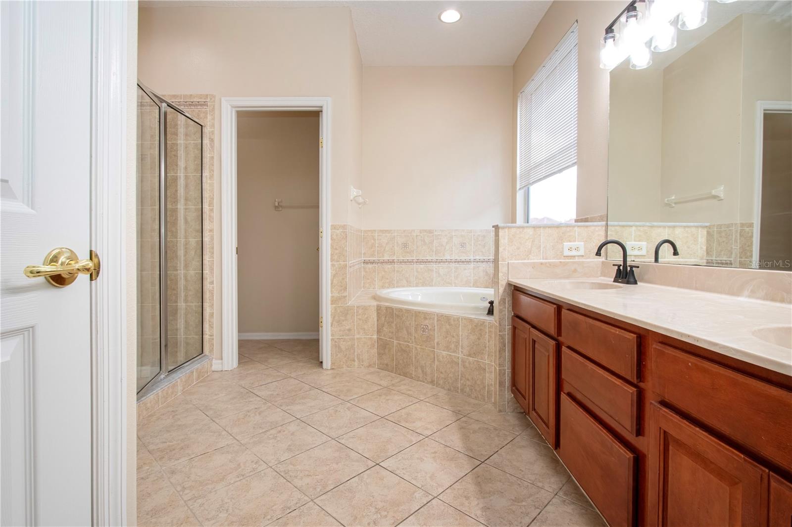 Image 41 of 77 For 18048 Java Isle Drive