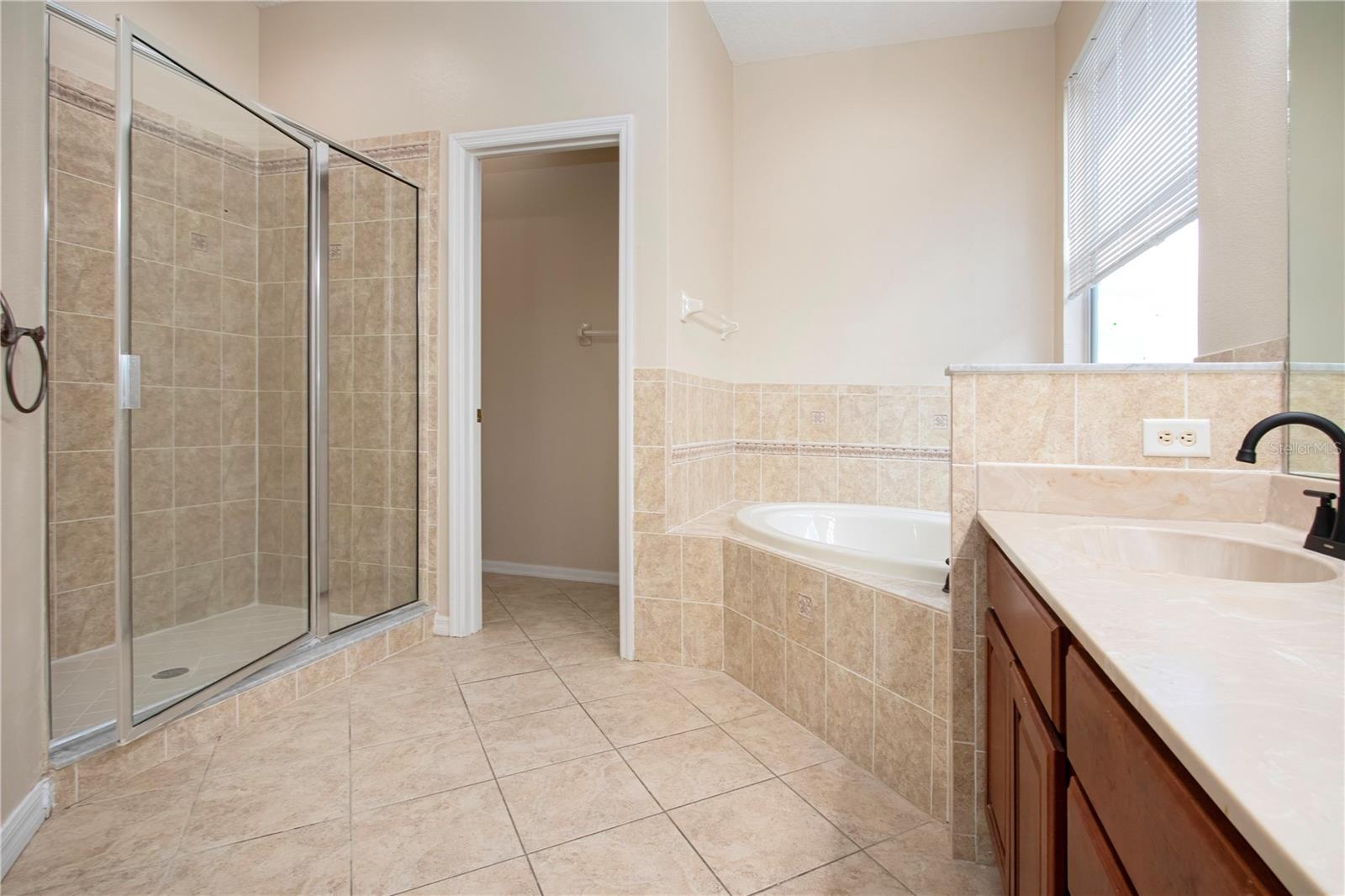 Image 42 of 77 For 18048 Java Isle Drive