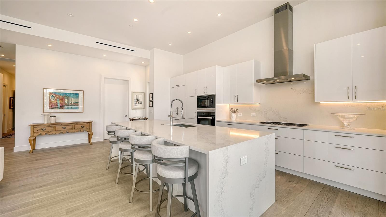 Image 12 of 43 For 1335 2nd Street Villa 2e