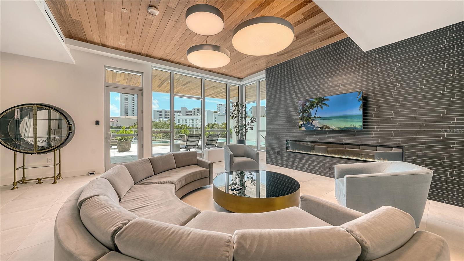 Image 28 of 43 For 1335 2nd Street Villa 2e