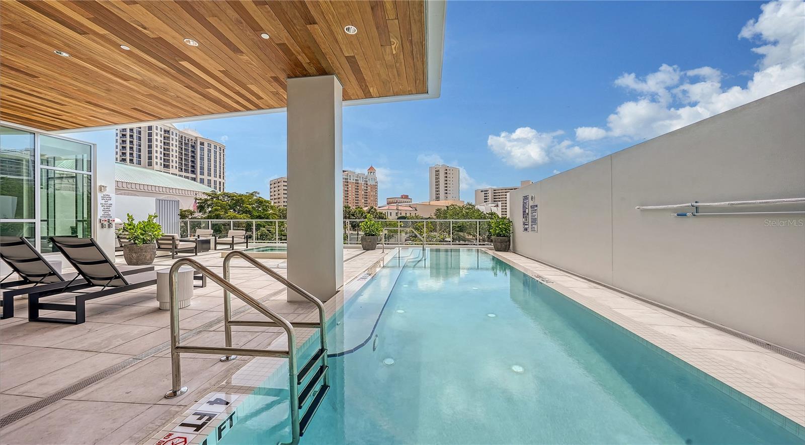 Image 33 of 43 For 1335 2nd Street Villa 2e