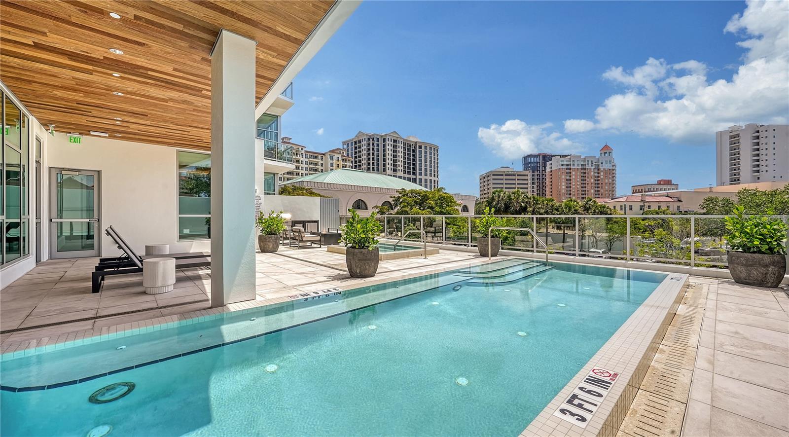 Image 34 of 43 For 1335 2nd Street Villa 2e