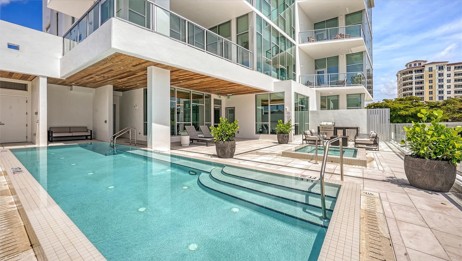 Image 35 of 43 For 1335 2nd Street Villa 2e