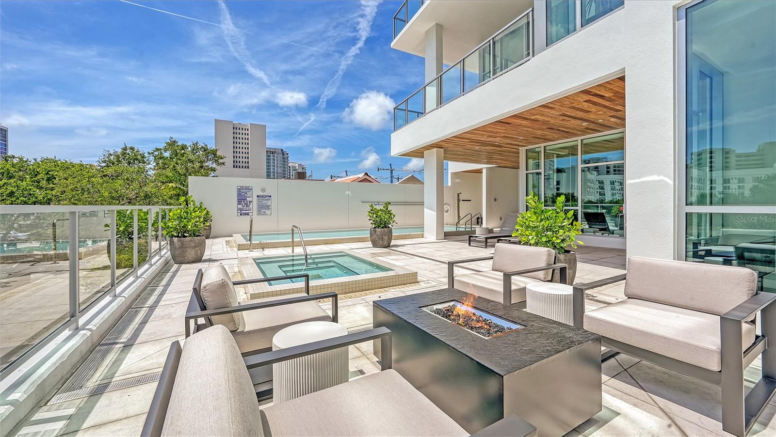 Image 38 of 43 For 1335 2nd Street Villa 2e