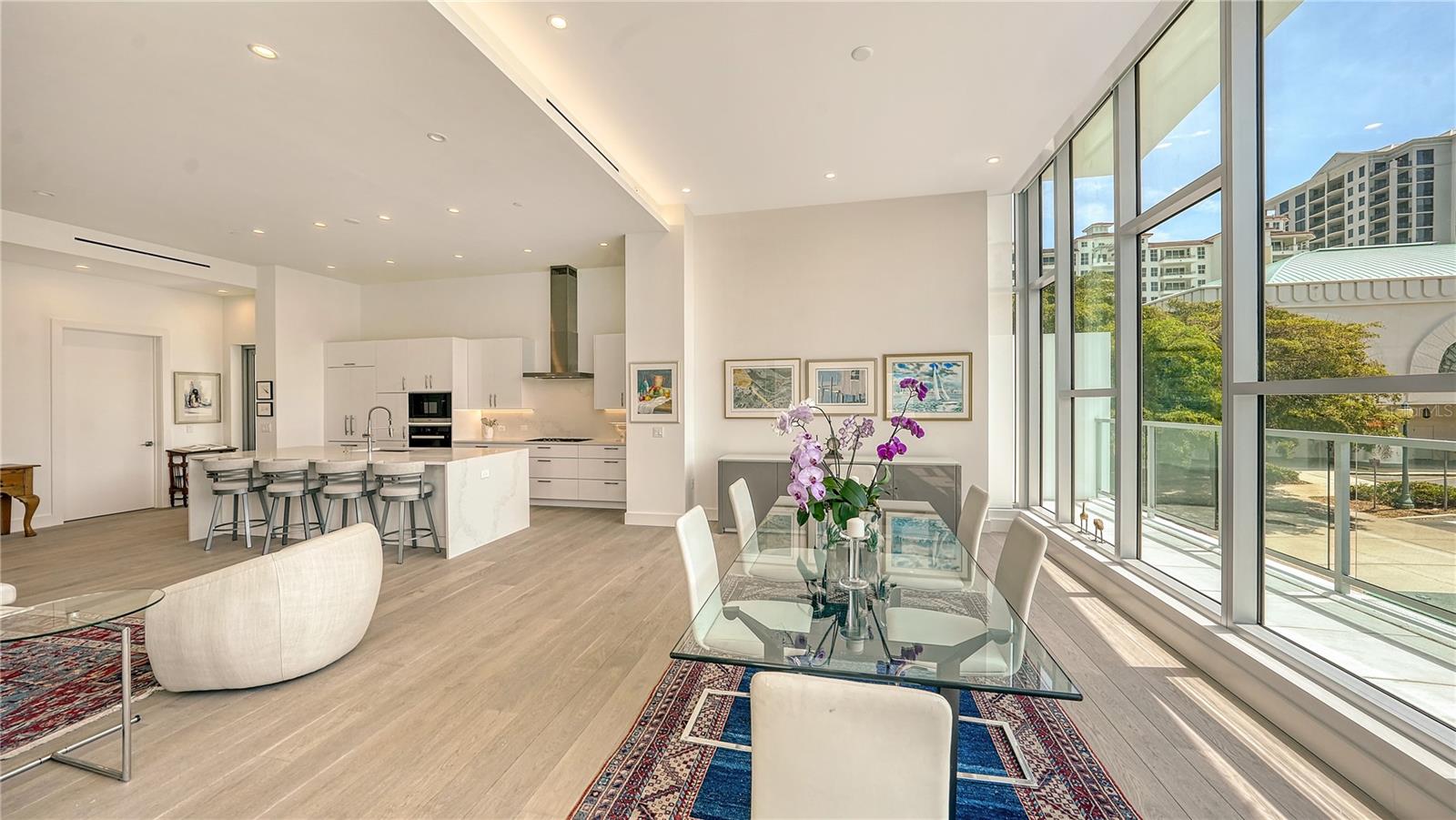 Image 6 of 43 For 1335 2nd Street Villa 2e